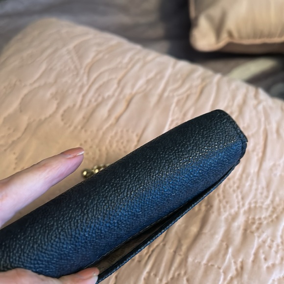 Michael Kors wristlet navy with removable pockets! - Picture 8 of 8